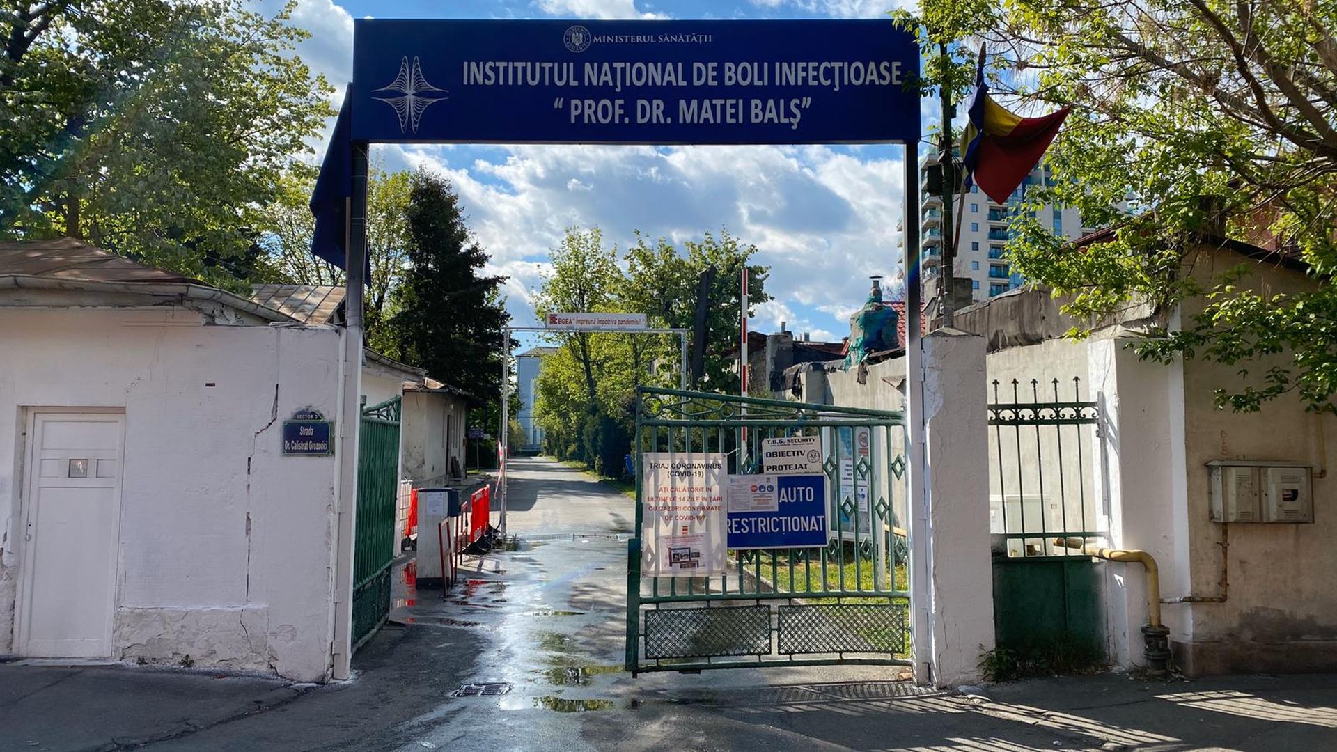 Încă doi români infectați cu tulpina britanică