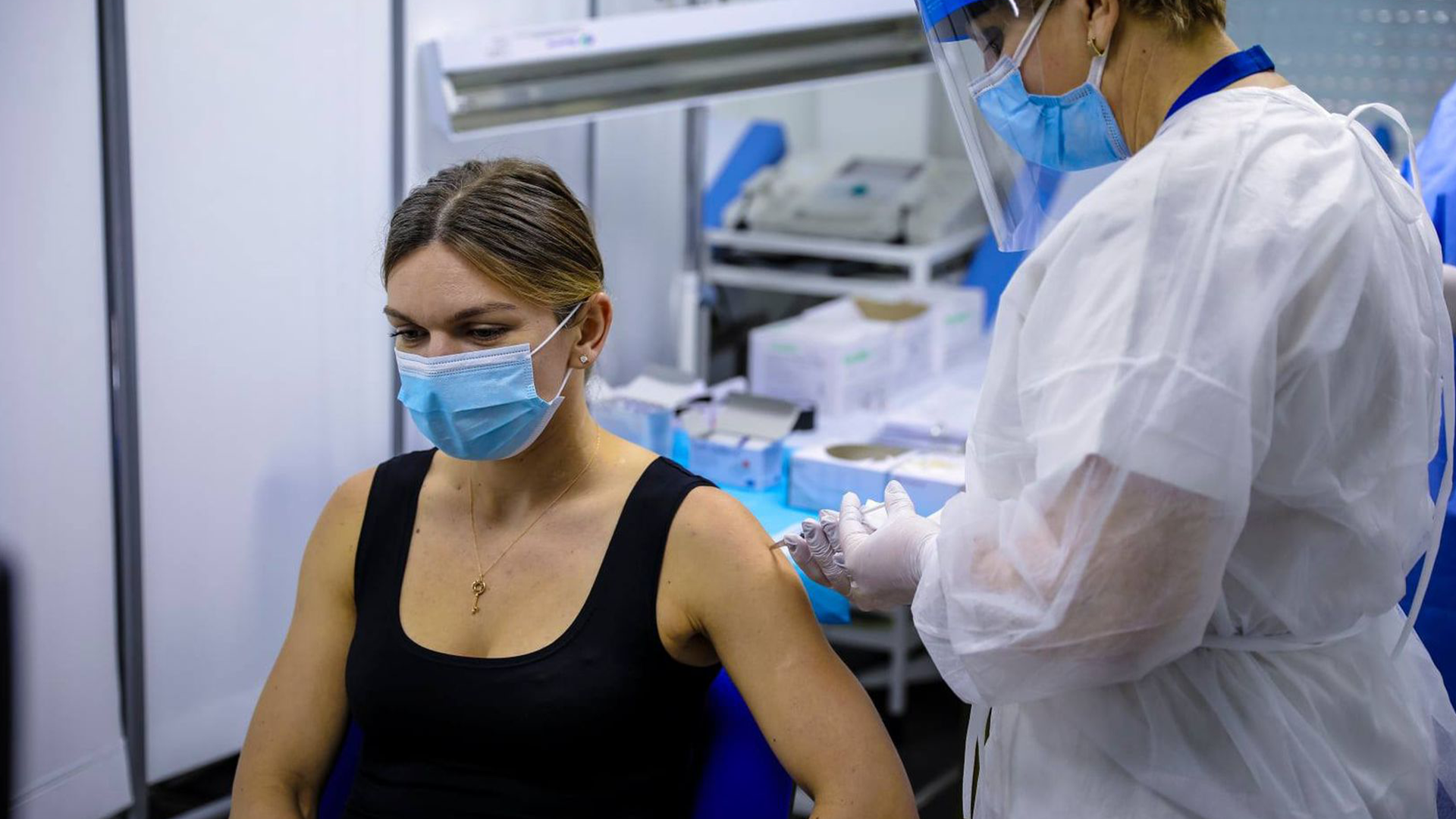 Simona Halep s-a vaccinat împotriva noului coronavirus