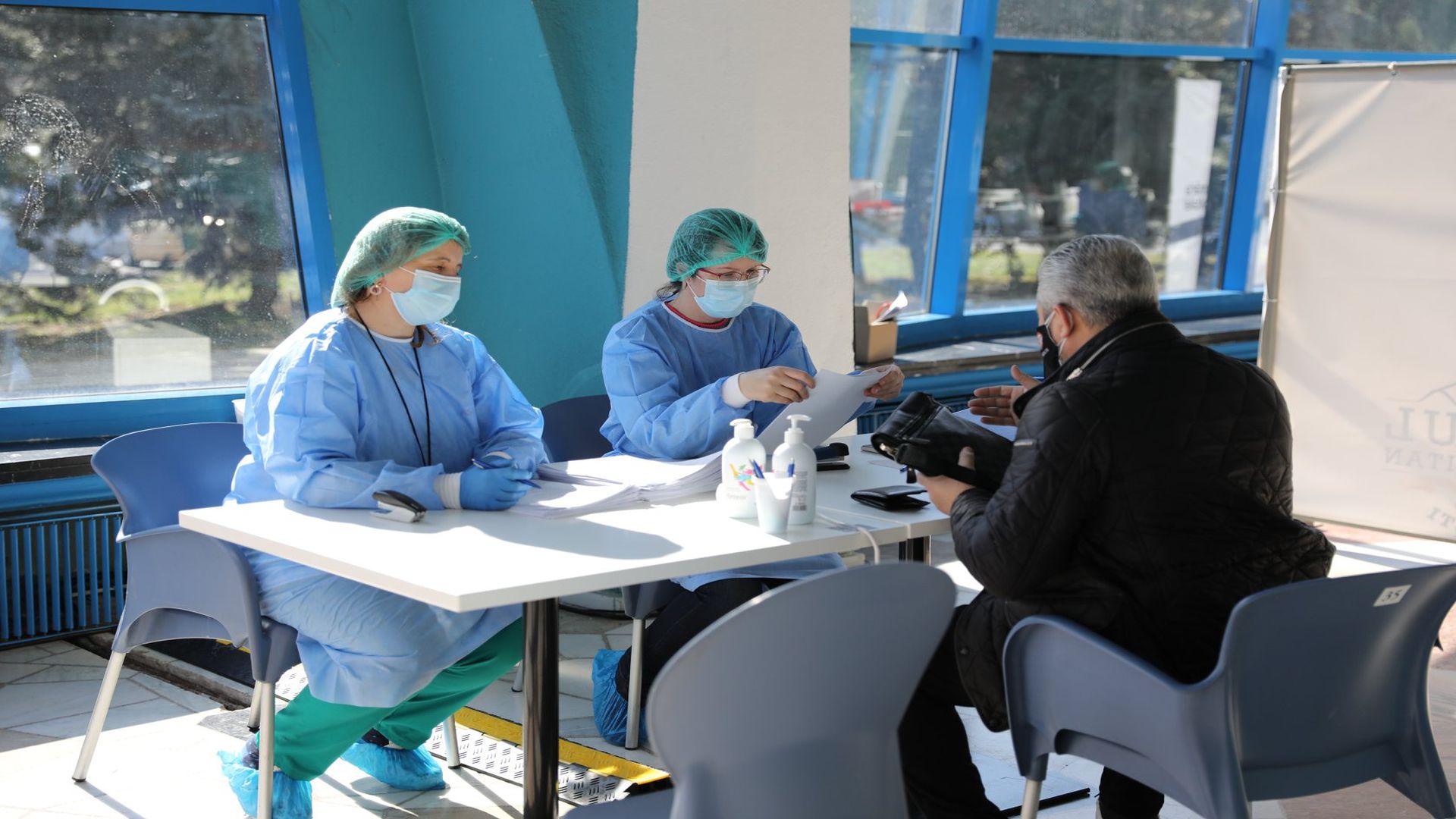 Fișa de raportare a reacțiilor adverse, accesibilă în centrele de vaccinare